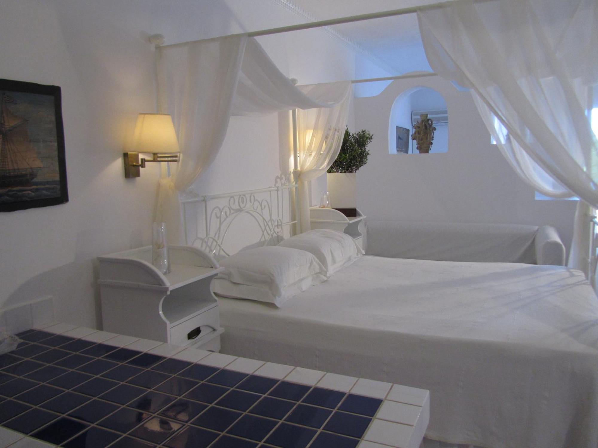 Porto Scoutari Romantic Hotel Skála Oda fotoğraf
