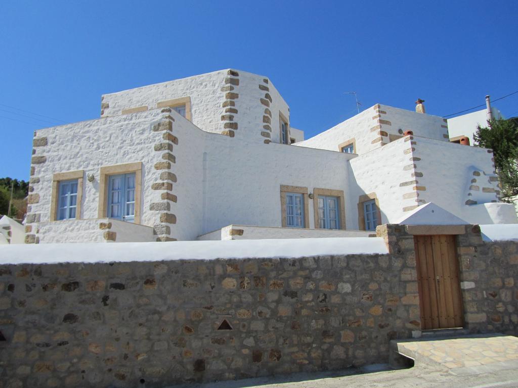 Porto Scoutari Romantic Hotel Skála Dış mekan fotoğraf